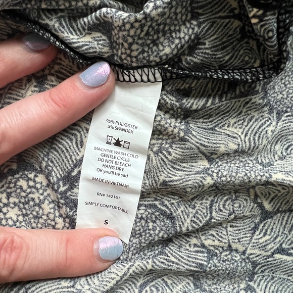 LuLaRoe Black and White Sunflower Madison Skirt - Picture 3 of 3